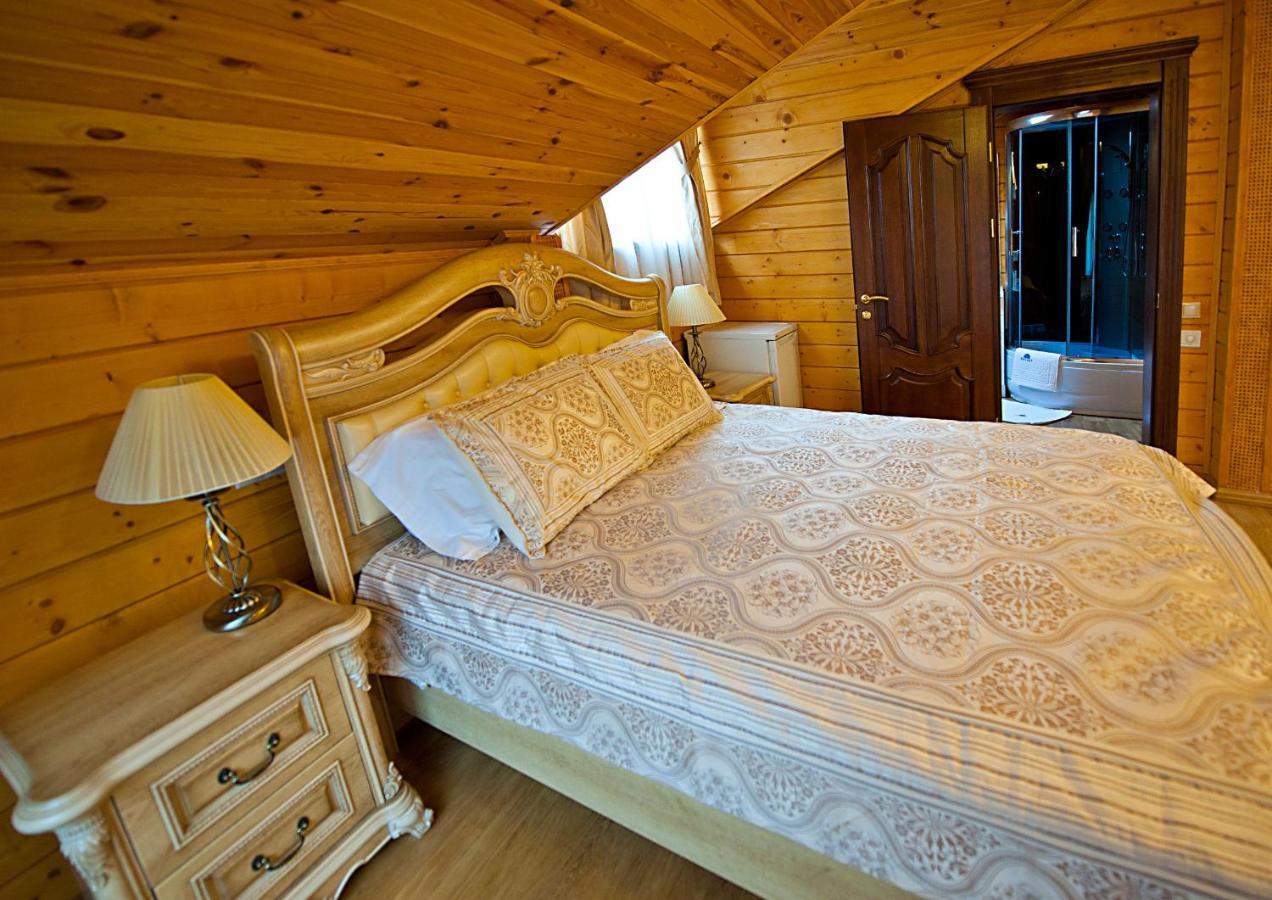 Hostal Комплекс Відпочинку Goldfіsh Сlub Babintsy Exterior foto