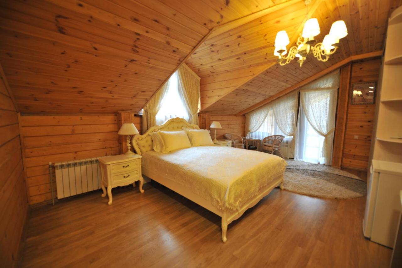 Hostal Комплекс Відпочинку Goldfіsh Сlub Babintsy Exterior foto